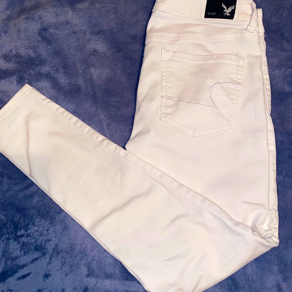 American Eagle white jegging/jeans 👖3/$35👖